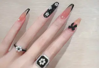 ネイル D-BEAUTY Nailsalonのネイルデザイン