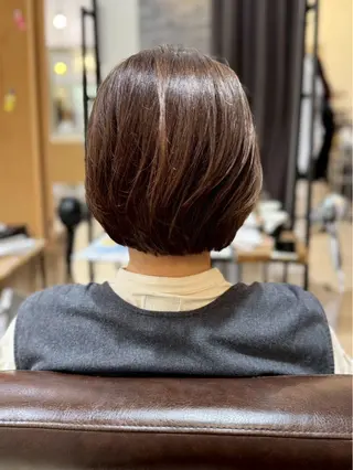 ミディアム 三輪 あおいのヘアスタイル
