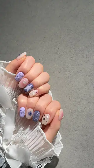 ネイル I-nailロング /ワンホン/キラキラのネイルデザイン