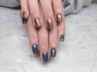 カラー 芦辺 香奈のネイルデザイン