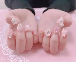 ネイル はぴねす所属・横浜 美夢のネイルデザイン