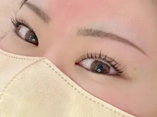 マツエク・マツパ 村岡 芽衣のヘアスタイル