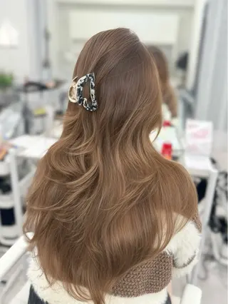 ロング カラー 顔まわりの神様✨ 透明感カラー藤嶋秀幸のヘアスタイル