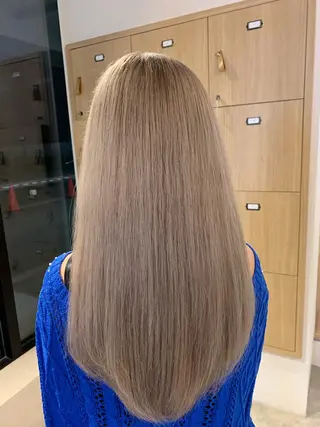 ロング カラー れい🫧 ハイトーン特化のヘアスタイル