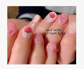 ネイル ﾈｲﾙﾙｰﾑﾘｯｶ 𝐦𝐚𝐲𝐮のネイルデザイン