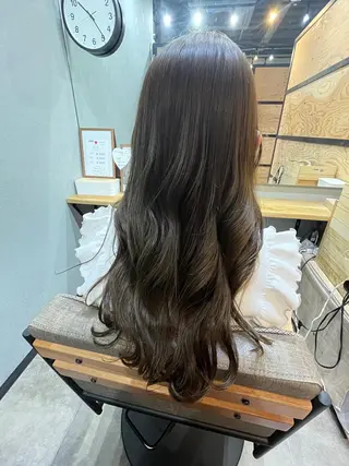 ロング カラー パーマ ヘアアレンジ メンズ キッズ ネイル マツエク・マツパ アイブロウ 久木原 ゆりのヘアスタイル