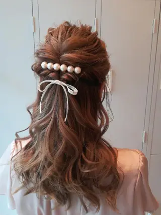 ヘアアレンジ セミロング Hair's RooMのヘアスタイル