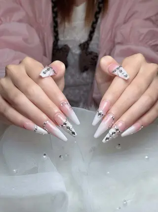 ネイル Julli NailStudioのネイルデザイン