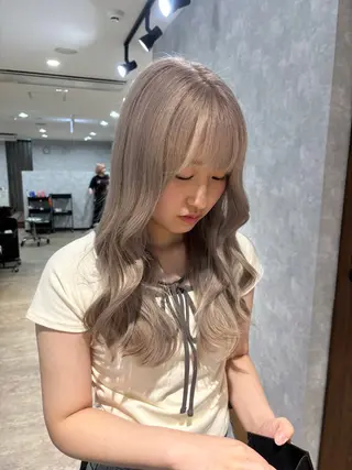 セミロング カラー 🌐NATSUMI 🌐【寒色カラー】のヘアスタイル
