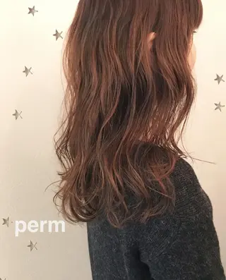 セミロング パーマ 市川 千夏のヘアスタイル