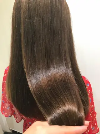 セミロング カラー 清藤綾/脱白髪染め 白髪ぼかしハイライトのヘアスタイル
