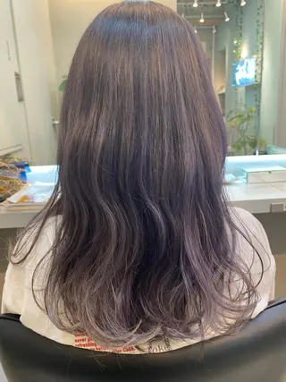 ロング カラー 岡野 静華のヘアスタイル