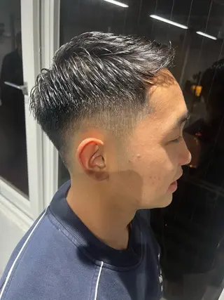 メンズ YUJIN 似合わせメンズカットのヘアスタイル