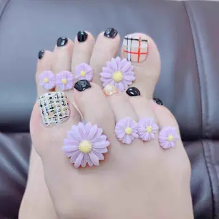 ネイル MoonNail ユリ🌸のネイルデザイン
