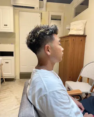 カラー パーマ メンズ 🍋透け感カラー🍃 オリーブ🍐Kahoのヘアスタイル