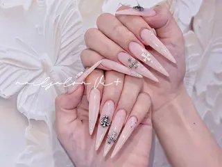 ネイル ✨Nailsalon Vi+✨のネイルデザイン
