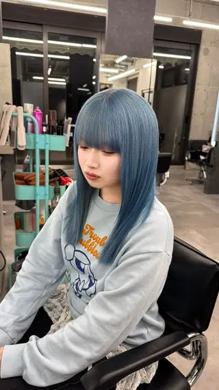 セミロング shio ハイトーン 💗【福岡天神】のヘアスタイル