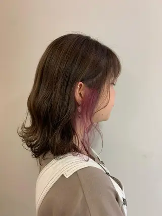 ミディアム カラー 顔まわりカット✄ ベージュカラー🧸のヘアスタイル