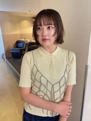 ショート カラー MIU/ルーツカラー 顔まわりレイヤーのヘアスタイル