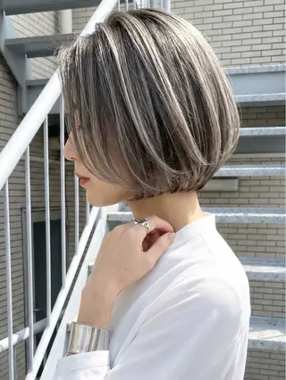 ショート カラー Rowel ローウェルのヘアスタイル