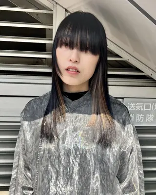 セミロング カラー ハイトーン/ グレージュ/レイヤーのヘアスタイル