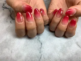 ネイル ネイルリボン 受付スタッフのネイルデザイン