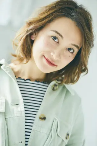 ミディアム カラー 小川 舜人のヘアスタイル
