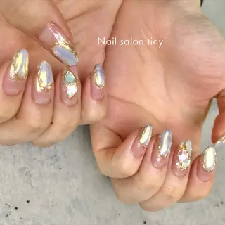 ネイル Nail salon tiny🩵のネイルデザイン