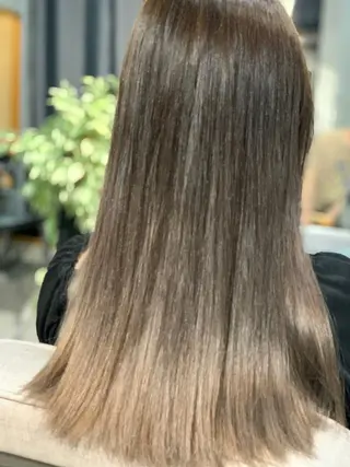 ロング メンズスタイル バレイヤージュ　齋藤のヘアスタイル