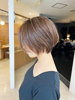 ショート レイヤー/くびれ/ 縮毛/チェレ金剛のヘアスタイル