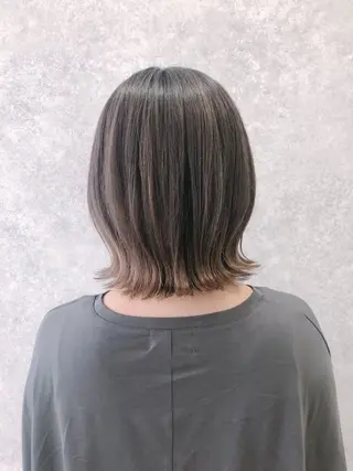 カラー 飛田 由貴のヘアスタイル