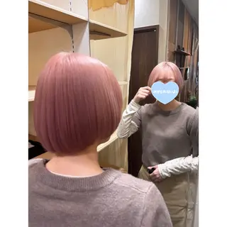 ショート ハイトーン/ ダブルカラー/透明感のヘアスタイル
