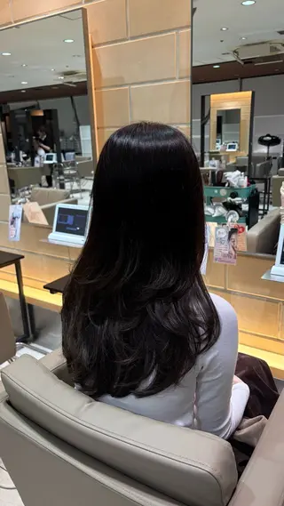 ロング 土田 アキナのヘアスタイル