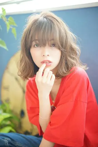 ミディアム カラー ヘアアレンジ 韓国風レイヤー ハイトーンRYOTAのヘアスタイル