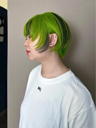 ショート カラー sion ✰デザインカラーのヘアスタイル