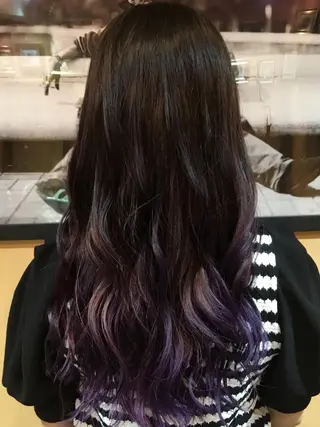 ロング カラー ヨシダ アズサのヘアスタイル
