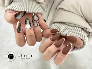 ネイル ネイルルーム チャームのネイルデザイン
