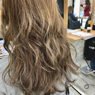 ロング カラー ヘアアレンジ 小野寺 舞のヘアスタイル