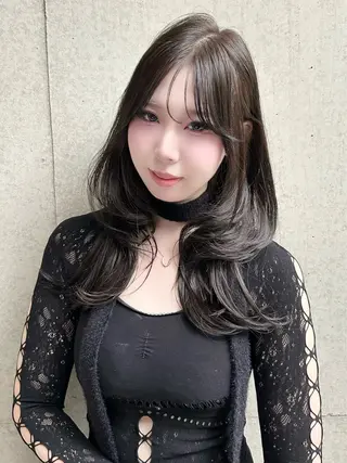 ロング カラー 透け感ベージュ🤎 韓国ヘアtakutoのヘアスタイル