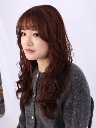 ロング 飯星慧斗 /ブリーチ、縮毛矯正のヘアスタイル