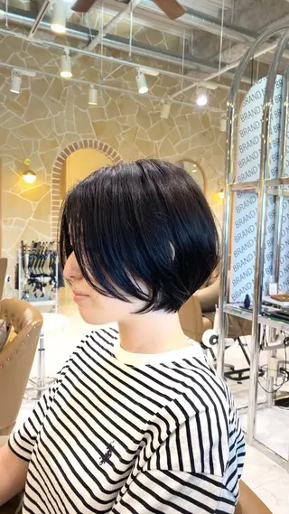 ショート カラー 坂井 茅聖のヘアスタイル