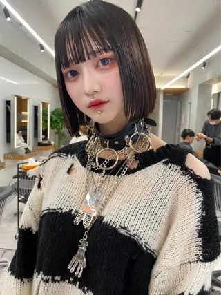 ショート カラー センターパート/ 暖色カラーayuのヘアスタイル