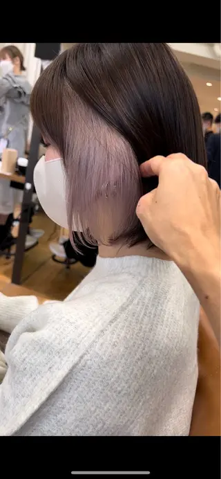 ロング ハイトーン/透明感 カラー/レイヤーのヘアスタイル