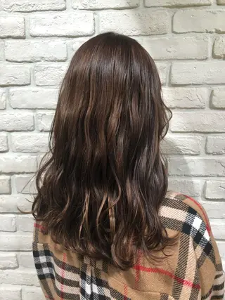 セミロング カラー ベージュカラー🧸 伊藤なつみのヘアスタイル