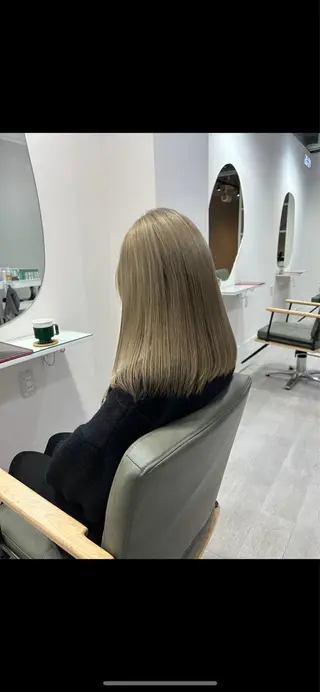 ミディアム カラー 🍿川越torie MIREI🍿のヘアスタイル