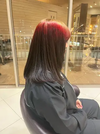 セミロング らいむ/レイヤー/ /イヤリングカラーのヘアスタイル
