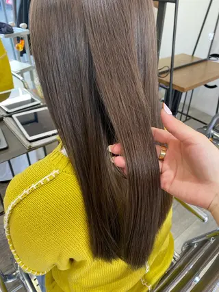 ロング 小林 朋花のヘアスタイル