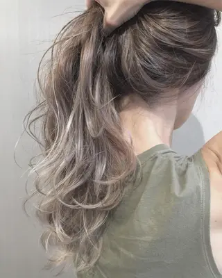 ロング カラー ヘアアレンジ 【公式】amble luxe池袋東口🩷のヘアスタイル