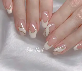 ネイル She   Nail所属・ISA_ BELLAのネイルデザイン