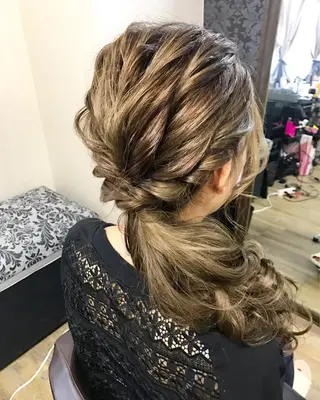 ロング ヘアアレンジ 池田 景子のヘアスタイル